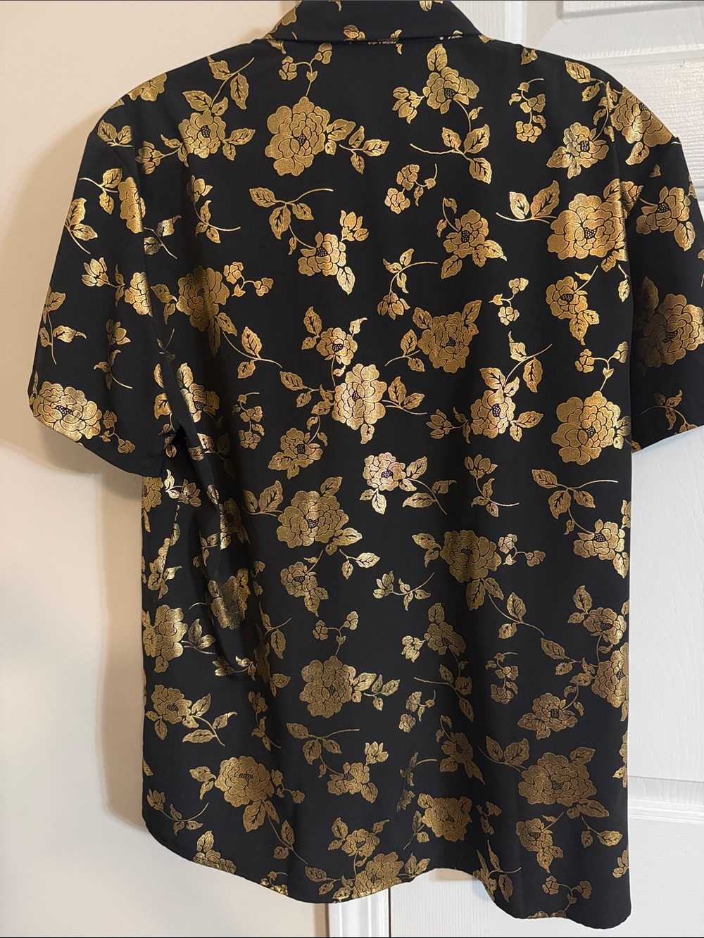 Men's Black Short-Sleeve Shirt with Gold Floral Print - Picture 5 of 6